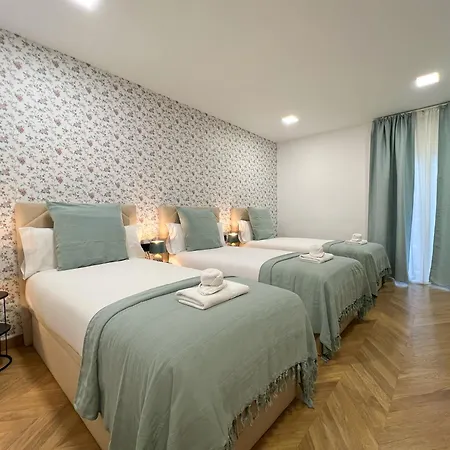 U-nique Rambla Vii Apartment
